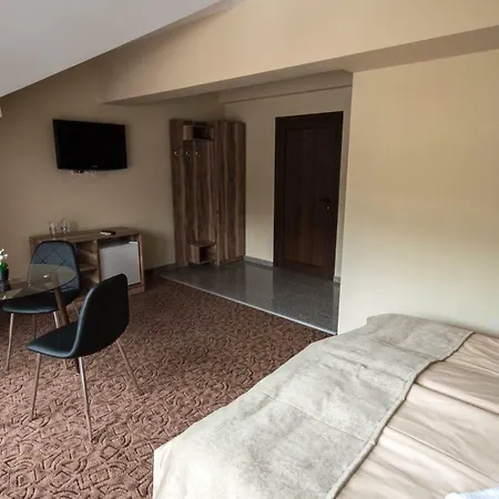 Etobicoke -стаи за гости Etropole