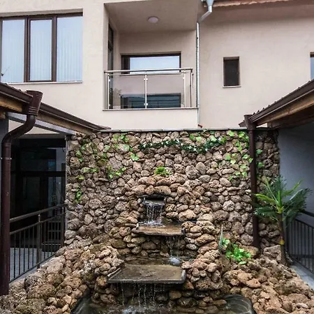 Etobicoke -стаи за гости Maison d'hôtes Etropole