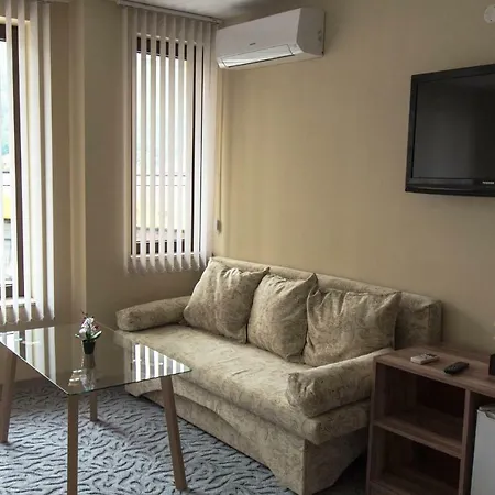 Къща за гости Etobicoke -стаи за гости 3*