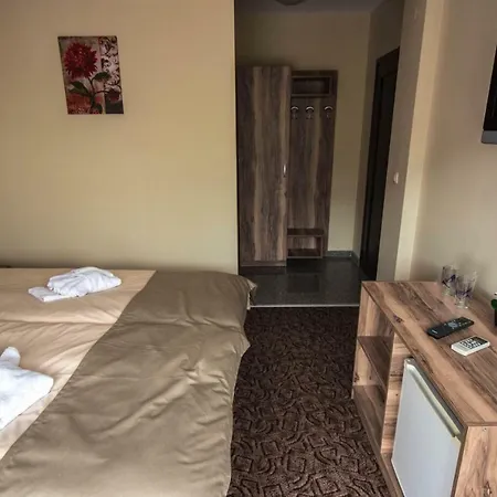 Къща за гости Etobicoke -стаи за гости 3*